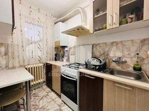 Apartament cu 2 camere, Cetate - imagine 3