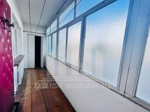 Apartament cu 3 camere decomandate, Cetate - imagine 7