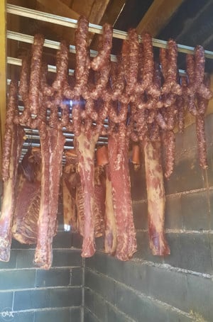 Afumatoare Afum slanina carnati sonc produse traditionale