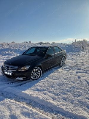 Mercedes-Benz C180 Avantgarde  - imagine 4