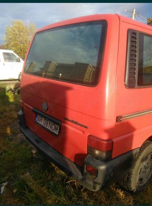 VW T4 multivan 1,9 TD scurt, vând schimb  - imagine 3