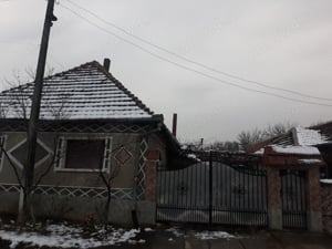 vând casa la tara , 1280 ari de teren in Tigănești de Cris , Bihor