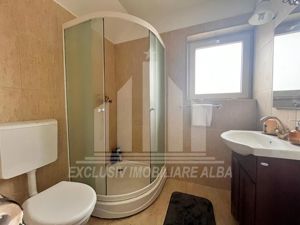 Apartament cu 4 camere cu scara interioara, Cetate - imagine 3