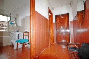 Vănd apartament 2 camere-ultracentral - imagine 2