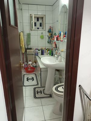 Apartament de închiriat, ostroveni str gladiolelor c 18 , etaj 3 din 4   3 camere  - imagine 4