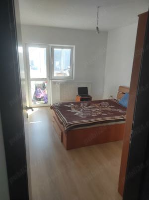 Vand apartament 2 camere - imagine 6