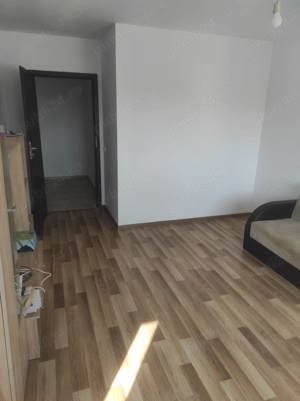 Vand apartament 2 camere - imagine 7