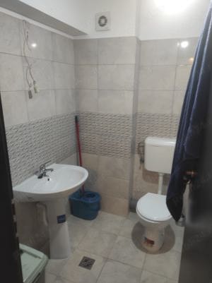 Vand apartament 2 camere - imagine 2