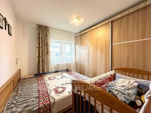 Apartament cu 3 camere decomandate, Cetate - imagine 6