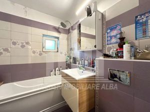 Apartament cu 3 camere decomandate, Cetate - imagine 7