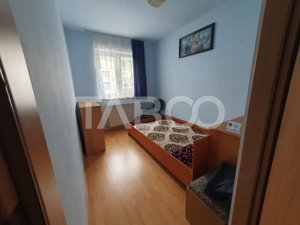 Apartament 3 camere semidecomandat etaj 1 zona Tudor Vladimirescu  - imagine 3