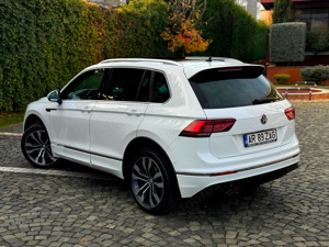 VW Tiguan R Line 2.0 TDI 190 C.P 4x4 Bord Virtual Panoramic Piele Unic Proprietar - imagine 3