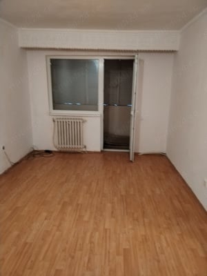 Vând apartament cu 2 camere decomandat  - imagine 4