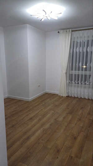 Ofer spre vânzare apartament nou , et1cu lift,centrala proprie în Radauti Sv - imagine 7