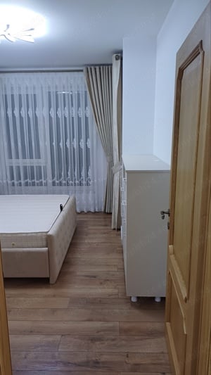 Ofer spre vânzare apartament nou , et1cu lift,centrala proprie în Radauti Sv - imagine 3