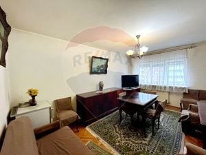 Apartament  4 camere / 75 mp / decomandat/  zona 1 Mai / 2 bai / 4 / 4 - imagine 2