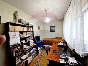 Apartament  4 camere / 75 mp / decomandat/  zona 1 Mai / 2 bai / 4 / 4 - imagine 8