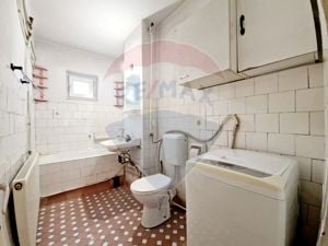 Apartament  4 camere / 75 mp / decomandat/  zona 1 Mai / 2 bai / 4 / 4 - imagine 14