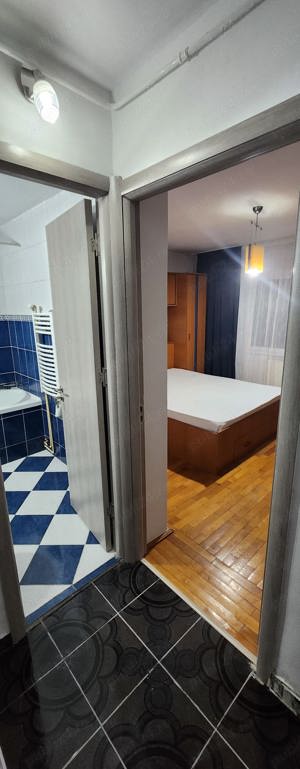 Inchiriez apartament cu 2 camere - Proaspat renovat si cu centrala noua. - imagine 8