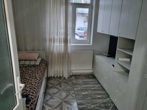 De închiriat apartament 2 camere,parter  - imagine 4