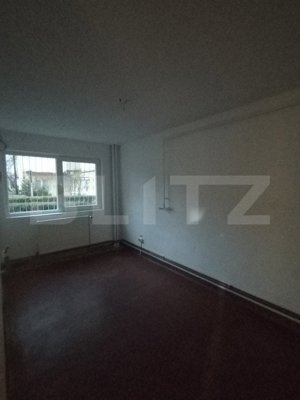 Apartament 3 camere, 66 mp, decomandat, zona- Micro 4 - imagine 9