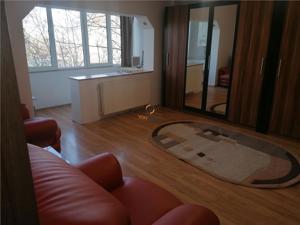 Decomandat Spatios cu Centrala zona Vladeasa - imagine 8