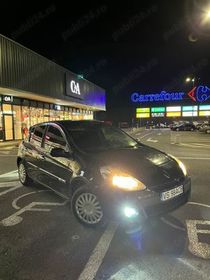 Vând RENAULT CLIO 3 2011 1.5dci