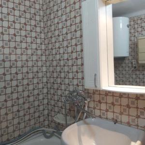 Inchiriez Apartament 2 camere in zona Izvor