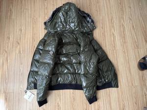 Geaca de iarna Moncler verde cu gluga. - imagine 2