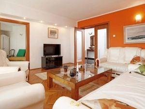 APARTAMENT ELEGANT IN ZONA VICTORIEI