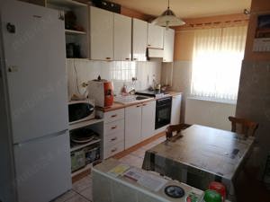 Apartament cu 3 camere in zona Micalaca 300 - imagine 3