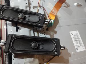 Dezmembrez tv Samsung le32b530p7w