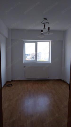 Vând apartament cu 2 camere