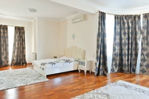 VILA PIPERA - 10 CAMERE, TEREN 1000 MP, GARAJ SUBTERAN, PET-FRIENDLY - imagine 12