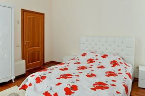 VILA PIPERA - 10 CAMERE, TEREN 1000 MP, GARAJ SUBTERAN, PET-FRIENDLY - imagine 10