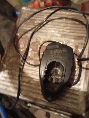 Vind incarcator blak deker ,Bosch, d v d lg funcțional , acumulatori blak deker