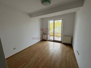 Apartament spatios, tersa de 27 mp si bucatarie mare. - imagine 5