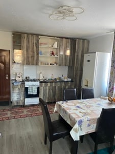 Vând apartament în Florești 