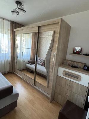 Apartament cu 3 camere în  Girocului- Plavat decomandat centrala proprie - imagine 5