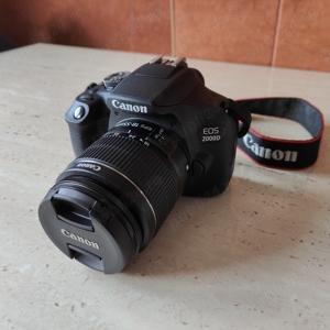 Canon EOS 2000D,24.1 MP, Negru + Obiectiv EF-S 18-55mm DC III