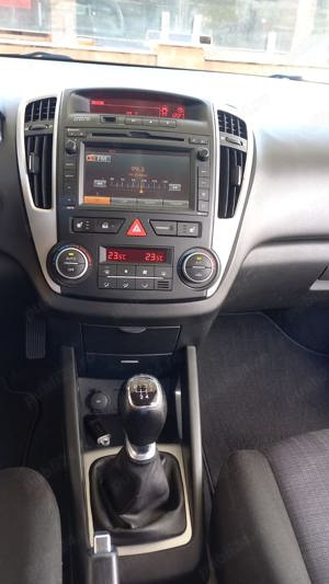 KIA CEED 1.4 CVVT Benzina Euro5 - imagine 9