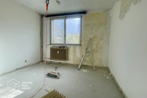 Apartament 3 camere, 2 bai, 2 balcoane, pregatit pentru renovare,  Zona Titan - imagine 3