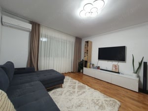 Vând apartament cu 3 camere decomandat