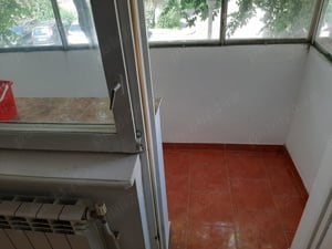 Închiriez apartament 2 camere decomandate - imagine 7