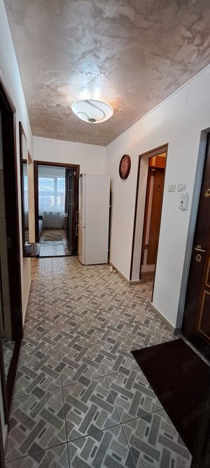 Vânzare apartament 3 camere și boxă - imagine 8