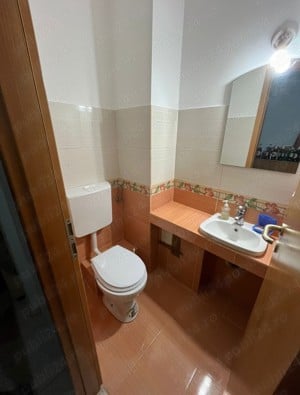 Apartament cu 3 camere în Calea Aradului decomandat  parter inalt amenajat - imagine 7