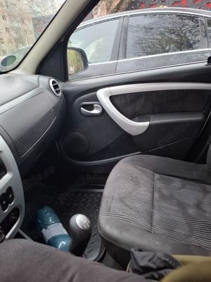 Logan 2010  - imagine 6