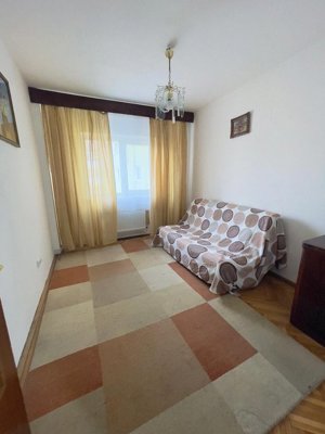 Apartament cu 4 camere decomandat  - imagine 5