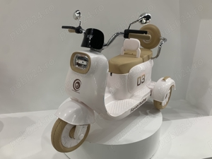 Scuter cu 3 roti si RC, pt. 2 copii, Kinderauto FavorBaby 2x 35W - imagine 2