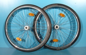 Roata cu cauciuc si camera 24x1 pentru scaun cu rotile Schwalbe - set